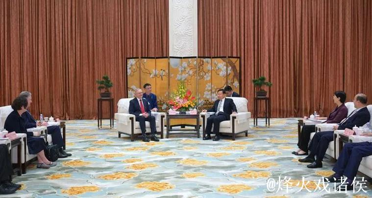 王晓晖施小琳出席2026澳网亚太区外卡赛落地成都宣布仪式 王晓晖施小琳出席2026澳网亚太区外卡赛落地成都宣布仪式